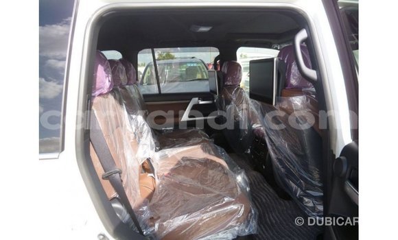 Buy Import Toyota Land Cruiser White Car in Import - Dubai in Zambia Buy Import Toyota Land Cruiser White Car in Import - Dubai in Zambia