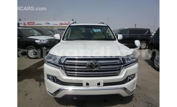 Acheter Import Voiture Toyota Land Cruiser Blanc à Import - Dubai, Zambie Acheter Import Voiture Toyota Land Cruiser Blanc à Import - Dubai, Zambie