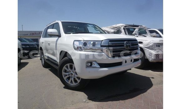 Buy Import Toyota Land Cruiser White Car in Import - Dubai in Zambia Buy Import Toyota Land Cruiser White Car in Import - Dubai in Zambia