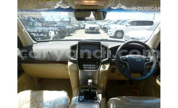 Buy Import Toyota Land Cruiser White Car in Import - Dubai in Zambia Buy Import Toyota Land Cruiser White Car in Import - Dubai in Zambia