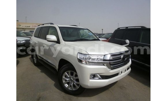 Nunua Imported Toyota Land Cruiser Nyeupe Gari ndani ya Import - Dubai nchini Zambia Nunua Imported Toyota Land Cruiser Nyeupe Gari ndani ya Import - Dubai nchini Zambia