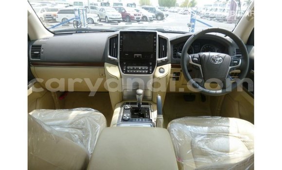 Tenga Imported Toyota Land Cruiser Nhema Mota in Import - Dubai in Zambia Tenga Imported Toyota Land Cruiser Nhema Mota in Import - Dubai in Zambia