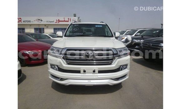 Nunua Imported Toyota Land Cruiser Nyeupe Gari ndani ya Import - Dubai nchini Zambia Nunua Imported Toyota Land Cruiser Nyeupe Gari ndani ya Import - Dubai nchini Zambia