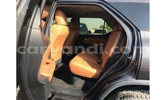 Nunua Imported Toyota Fortuner Nyingine Gari ndani ya Import - Dubai nchini Zambia Nunua Imported Toyota Fortuner Nyingine Gari ndani ya Import - Dubai nchini Zambia