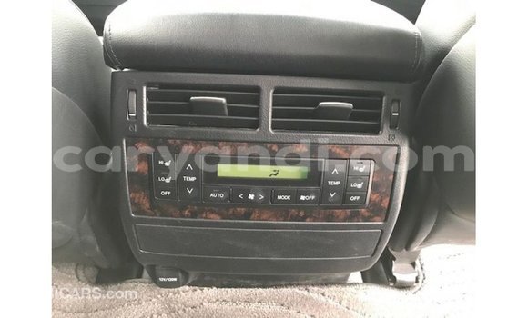 Acheter Import Voiture Toyota Land Cruiser Blanc à Import - Dubai, Zambie Acheter Import Voiture Toyota Land Cruiser Blanc à Import - Dubai, Zambie