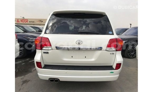 Buy Import Toyota Land Cruiser White Car in Import - Dubai in Zambia Buy Import Toyota Land Cruiser White Car in Import - Dubai in Zambia