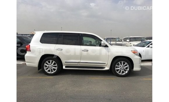 Buy Import Toyota Land Cruiser White Car in Import - Dubai in Zambia Buy Import Toyota Land Cruiser White Car in Import - Dubai in Zambia