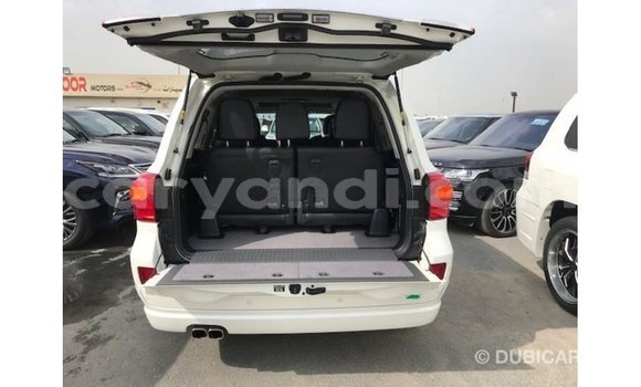 Buy Import Toyota Land Cruiser White Car in Import - Dubai in Zambia Buy Import Toyota Land Cruiser White Car in Import - Dubai in Zambia