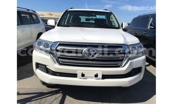 Acheter Import Voiture Toyota Land Cruiser Blanc à Import - Dubai, Zambie Acheter Import Voiture Toyota Land Cruiser Blanc à Import - Dubai, Zambie