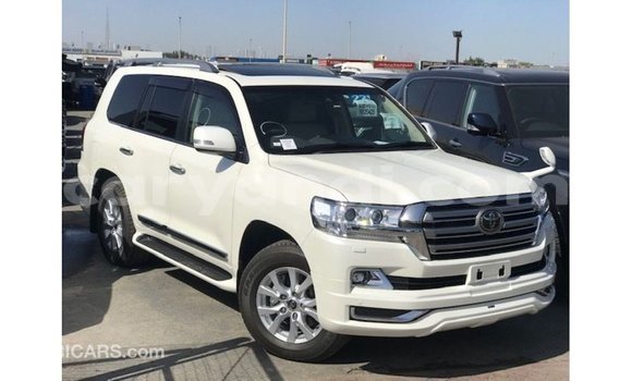Acheter Import Voiture Toyota Land Cruiser Blanc à Import - Dubai, Zambie Acheter Import Voiture Toyota Land Cruiser Blanc à Import - Dubai, Zambie
