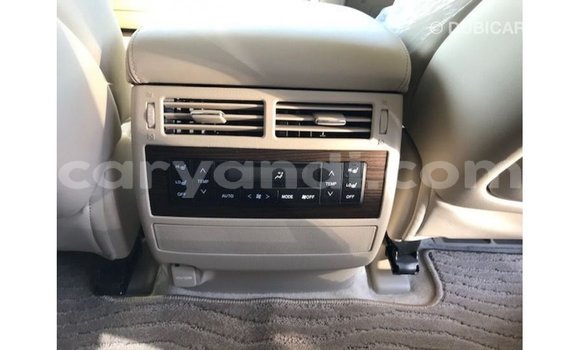 Acheter Import Voiture Toyota Land Cruiser Blanc à Import - Dubai, Zambie Acheter Import Voiture Toyota Land Cruiser Blanc à Import - Dubai, Zambie