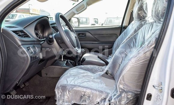 Acheter Import Voiture Mitsubishi L200 Blanc à Import - Dubai, Zambie Acheter Import Voiture Mitsubishi L200 Blanc à Import - Dubai, Zambie