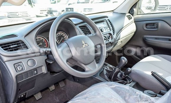 Acheter Import Voiture Mitsubishi L200 Blanc à Import - Dubai, Zambie Acheter Import Voiture Mitsubishi L200 Blanc à Import - Dubai, Zambie