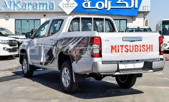 Acheter Import Voiture Mitsubishi L200 Blanc à Import - Dubai, Zambie Acheter Import Voiture Mitsubishi L200 Blanc à Import - Dubai, Zambie