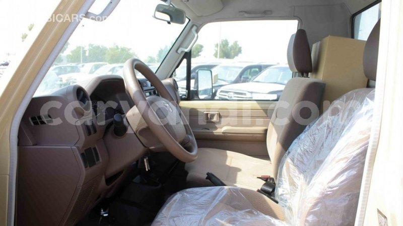 Big with watermark toyota land cruiser zambia import dubai 10634
