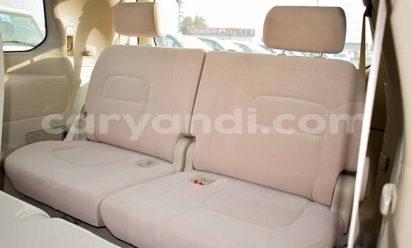 Acheter Import Voiture Toyota Land Cruiser Blanc à Import - Dubai, Zambie Acheter Import Voiture Toyota Land Cruiser Blanc à Import - Dubai, Zambie