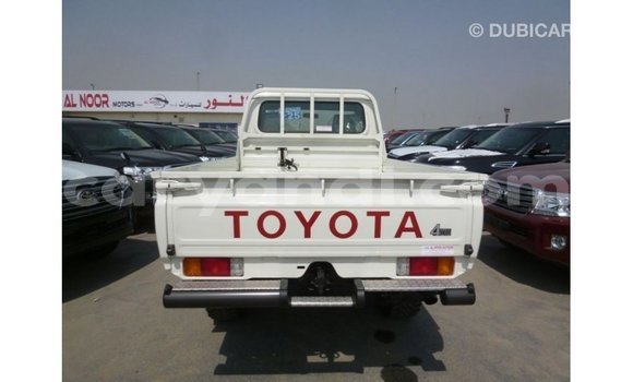 Buy Import Toyota Land Cruiser White Car in Import - Dubai in Zambia Buy Import Toyota Land Cruiser White Car in Import - Dubai in Zambia