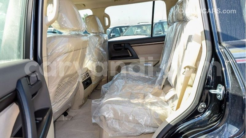 Big with watermark toyota land cruiser zambia import dubai 10640