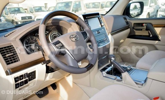 Acheter Import Voiture Toyota Land Cruiser Blanc à Import - Dubai, Zambie Acheter Import Voiture Toyota Land Cruiser Blanc à Import - Dubai, Zambie