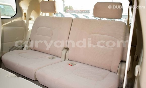 Acheter Import Voiture Toyota Land Cruiser Blanc à Import - Dubai, Zambie Acheter Import Voiture Toyota Land Cruiser Blanc à Import - Dubai, Zambie