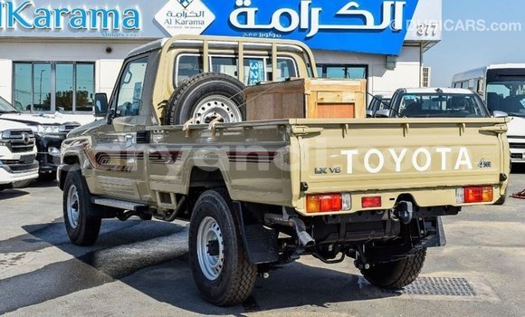 Acheter Import Voiture Toyota Land Cruiser Beige à Import - Dubai, Zambie Acheter Import Voiture Toyota Land Cruiser Beige à Import - Dubai, Zambie