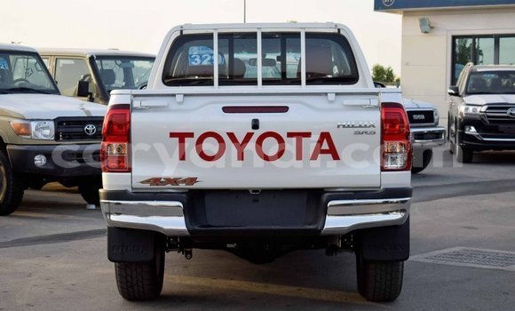 Acheter Import Voiture Toyota Hilux Blanc à Import - Dubai, Zambie Acheter Import Voiture Toyota Hilux Blanc à Import - Dubai, Zambie