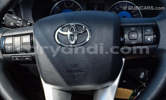 Acheter Import Voiture Toyota Hilux Autre à Import - Dubai, Zambie Acheter Import Voiture Toyota Hilux Autre à Import - Dubai, Zambie