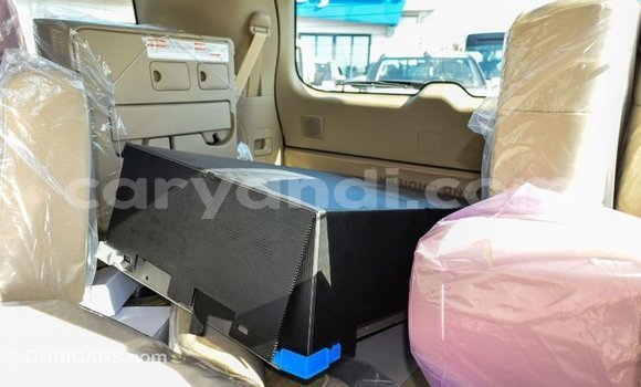 Acheter Import Voiture Toyota Land Cruiser Blanc à Import - Dubai, Zambie Acheter Import Voiture Toyota Land Cruiser Blanc à Import - Dubai, Zambie
