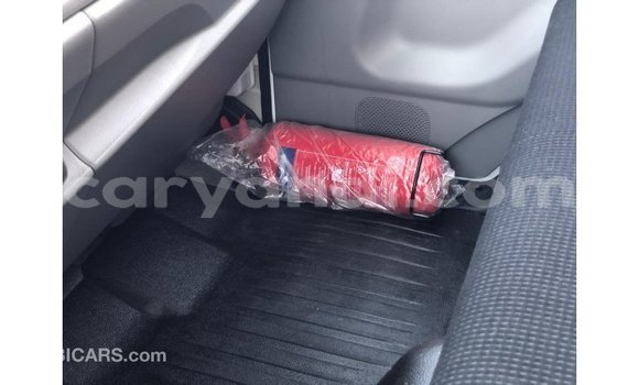 Acheter Import Utilitaire Mitsubishi Canter Blanc à Import - Dubai, Zambie Acheter Import Utilitaire Mitsubishi Canter Blanc à Import - Dubai, Zambie