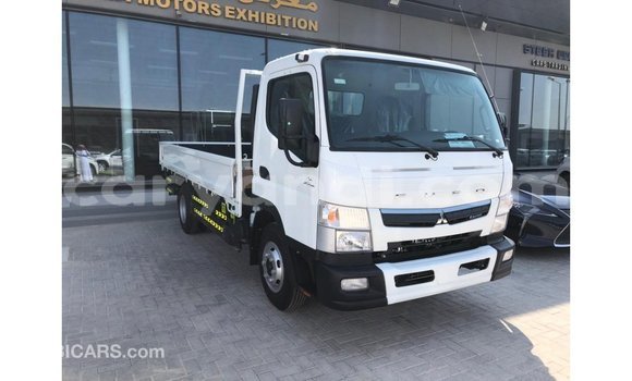 Acheter Import Utilitaire Mitsubishi Canter Blanc à Import - Dubai, Zambie Acheter Import Utilitaire Mitsubishi Canter Blanc à Import - Dubai, Zambie