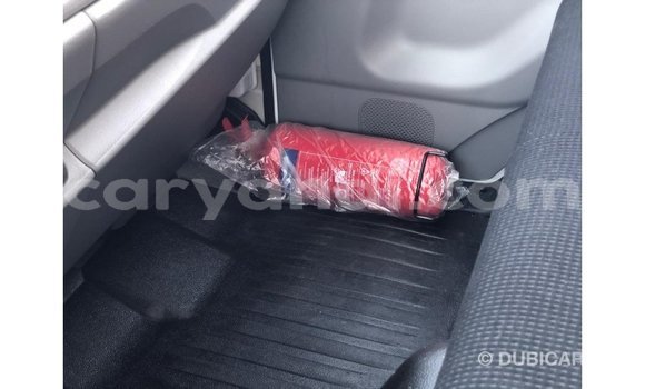 Acheter Import Utilitaire Mitsubishi Canter Blanc à Import - Dubai, Zambie Acheter Import Utilitaire Mitsubishi Canter Blanc à Import - Dubai, Zambie