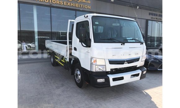 Acheter Import Utilitaire Mitsubishi Canter Blanc à Import - Dubai, Zambie Acheter Import Utilitaire Mitsubishi Canter Blanc à Import - Dubai, Zambie