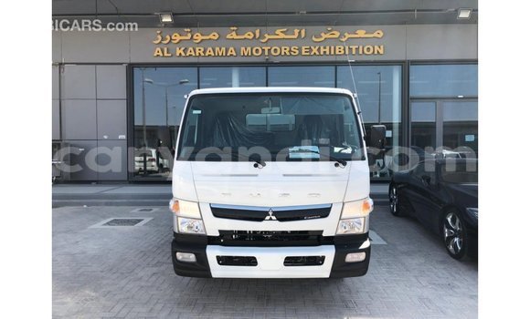 Acheter Import Utilitaire Mitsubishi Canter Blanc à Import - Dubai, Zambie Acheter Import Utilitaire Mitsubishi Canter Blanc à Import - Dubai, Zambie