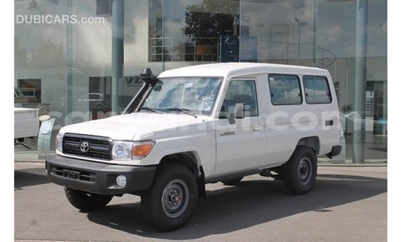 Buy Import Toyota Land Cruiser White Car in Import - Dubai in Zambia Buy Import Toyota Land Cruiser White Car in Import - Dubai in Zambia