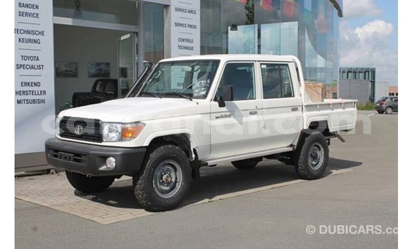 Buy Import Toyota Land Cruiser White Car in Import - Dubai in Zambia Buy Import Toyota Land Cruiser White Car in Import - Dubai in Zambia