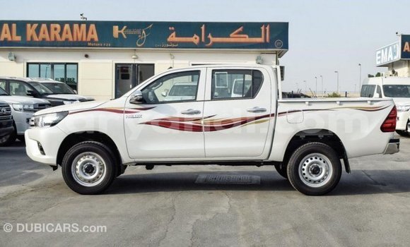 Acheter Import Voiture Toyota Hilux Blanc à Import - Dubai, Zambie Acheter Import Voiture Toyota Hilux Blanc à Import - Dubai, Zambie