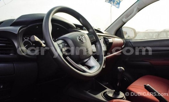 Acheter Import Voiture Toyota Hilux Blanc à Import - Dubai, Zambie Acheter Import Voiture Toyota Hilux Blanc à Import - Dubai, Zambie