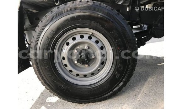 Nunua Imported Toyota Land Cruiser Nyeupe Gari ndani ya Import - Dubai nchini Zambia Nunua Imported Toyota Land Cruiser Nyeupe Gari ndani ya Import - Dubai nchini Zambia