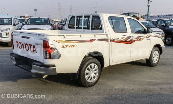 Acheter Import Voiture Toyota Hilux Blanc à Import - Dubai, Zambie Acheter Import Voiture Toyota Hilux Blanc à Import - Dubai, Zambie
