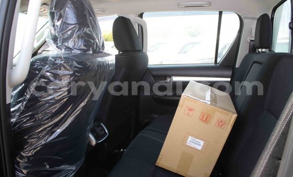 Acheter Import Voiture Toyota Hilux Autre à Import - Dubai, Zambie Acheter Import Voiture Toyota Hilux Autre à Import - Dubai, Zambie