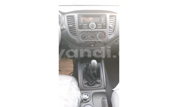 Acheter Import Voiture Mitsubishi L200 Blanc à Import - Dubai, Zambie Acheter Import Voiture Mitsubishi L200 Blanc à Import - Dubai, Zambie