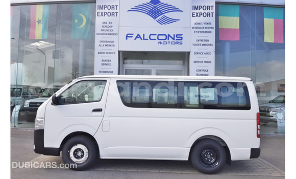 Acheter Import Voiture Toyota Hiace Blanc à Import - Dubai, Zambie Acheter Import Voiture Toyota Hiace Blanc à Import - Dubai, Zambie