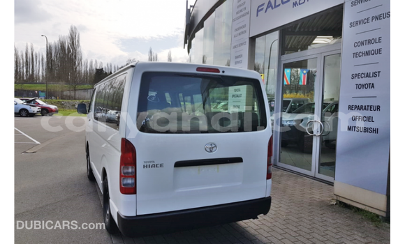 Acheter Import Voiture Toyota Hiace Blanc à Import - Dubai, Zambie Acheter Import Voiture Toyota Hiace Blanc à Import - Dubai, Zambie