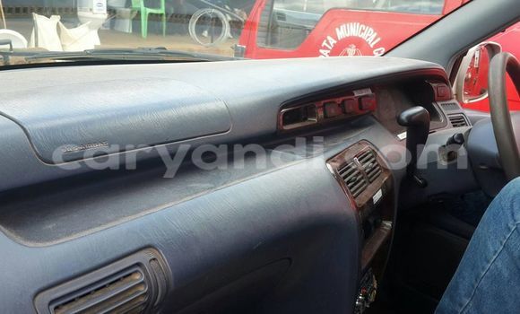 Acheter Occasion Voiture Toyota Noah Gris à Chipata, Zambie Acheter Occasion Voiture Toyota Noah Gris à Chipata, Zambie