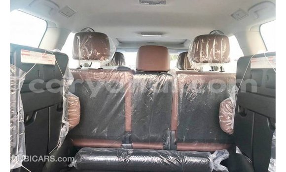 Acheter Import Voiture Toyota Land Cruiser Noir à Import - Dubai, Zambie Acheter Import Voiture Toyota Land Cruiser Noir à Import - Dubai, Zambie