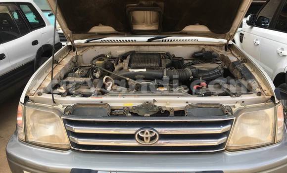 Tenga Tsaru Toyota Land Cruiser Prado Sirivha Mota in Chipata in Zambia Tenga Tsaru Toyota Land Cruiser Prado Sirivha Mota in Chipata in Zambia