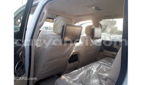Acheter Import Voiture Lexus LX Blanc à Import - Dubai, Zambie Acheter Import Voiture Lexus LX Blanc à Import - Dubai, Zambie