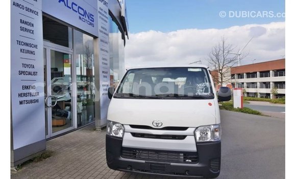 Buy Import Toyota Hiace White Car in Import - Dubai in Zambia Buy Import Toyota Hiace White Car in Import - Dubai in Zambia