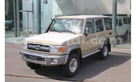Buy Import Toyota Land Cruiser Beige Car in Import - Dubai in Zambia Buy Import Toyota Land Cruiser Beige Car in Import - Dubai in Zambia