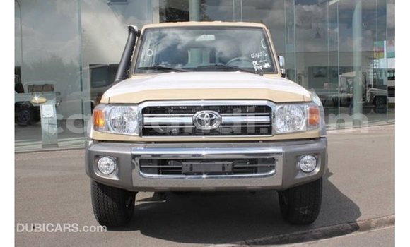 Buy Import Toyota Land Cruiser Beige Car in Import - Dubai in Zambia Buy Import Toyota Land Cruiser Beige Car in Import - Dubai in Zambia